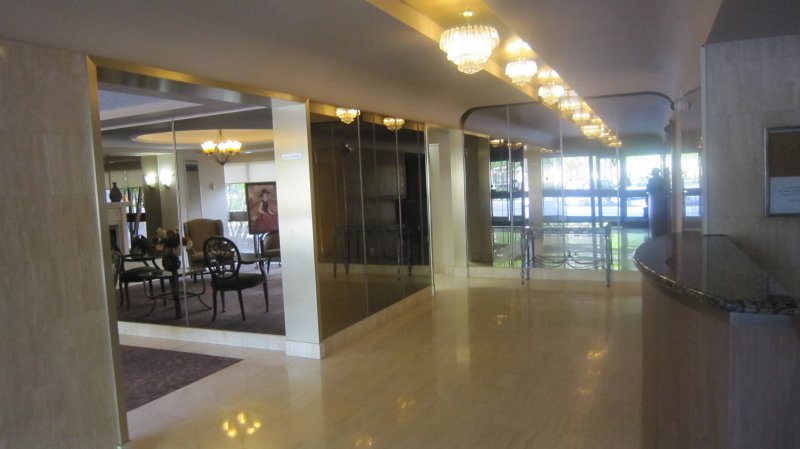 SOLD -80 ANTIBES #2302    $318,000