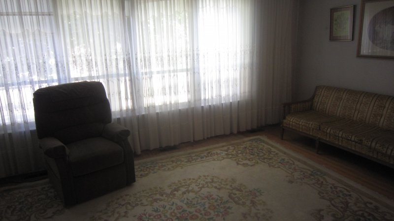 44 REGINA AVE  ASKED: $649,000 SOLD **660,000