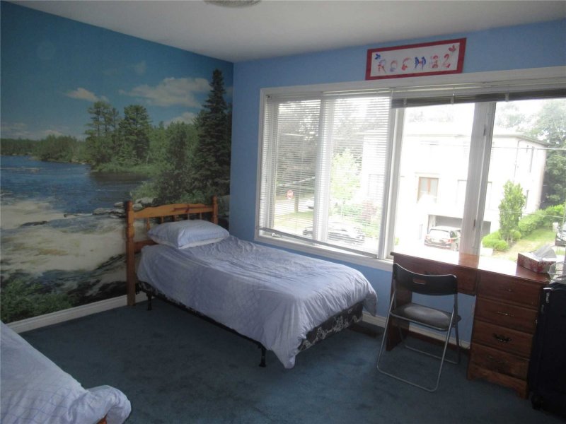 *S O L D* 61 DELL PARK - BEAUTIFUL LOCATION