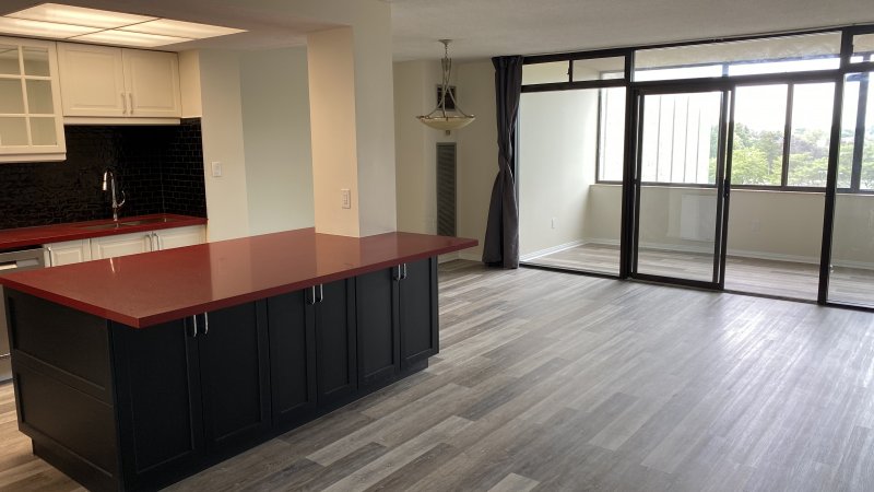 LEASED   #501  3000 Bathurst St.