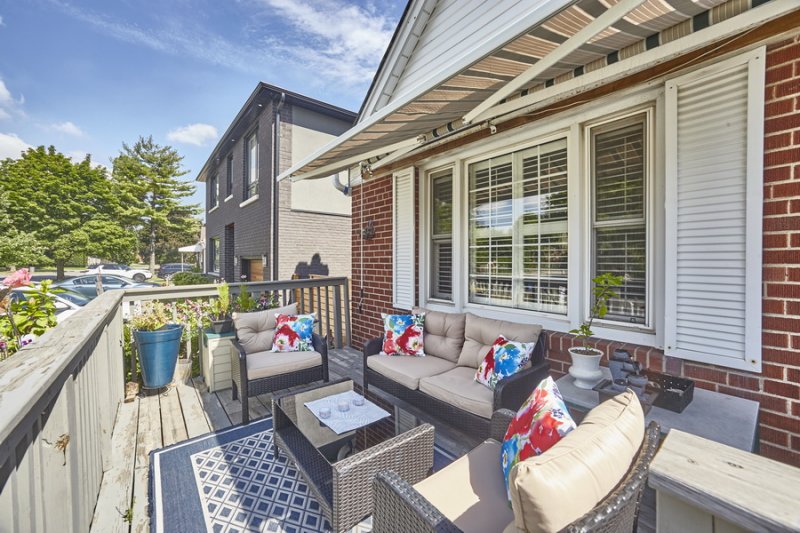 **SOLD**69 COLLINSON AVE - $1,385,000