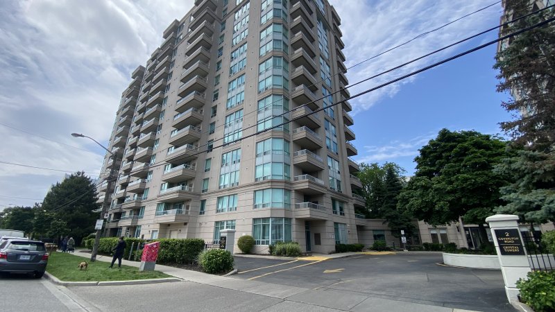 8 Covington Rd apt. 309 - $618,000