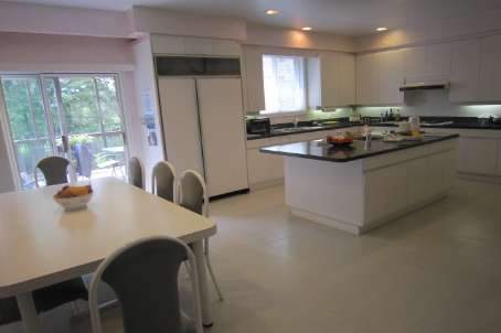 ***SOLD***   115 LAURELCREST AVE -A BEAUTY