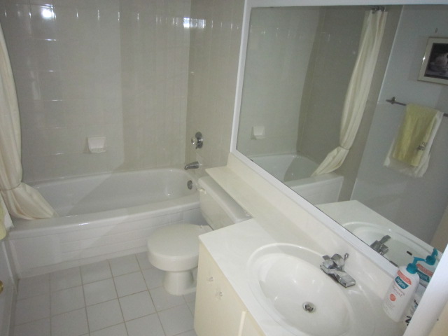 SOLD - 6 DAYS @ 100% - 271 RIDLEY BLVD