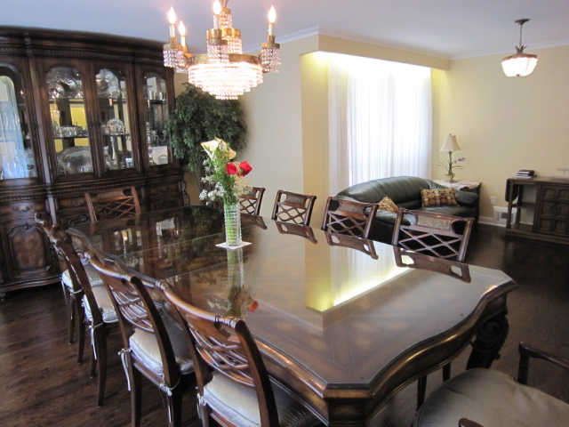 *SOLD* 128 YORK DOWNS DR. 100%*$649,900