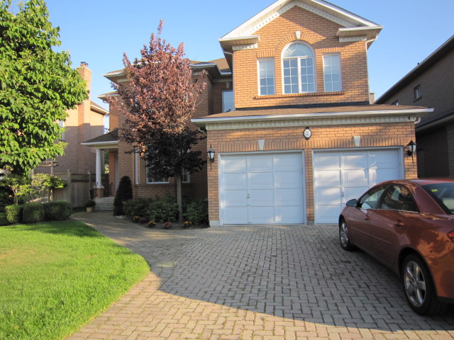 SOLD**7 JOEL SWIRSKY BLVD OFFERED AT $949,900