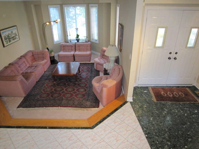 SOLD**7 JOEL SWIRSKY BLVD OFFERED AT $949,900