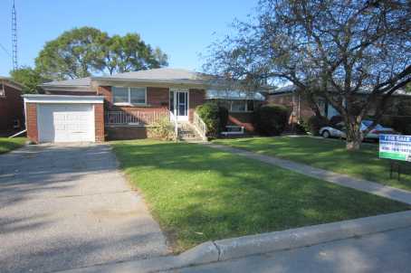 SOLD ***128 BAYCREST*HUGE BUNGALOW*$539,900