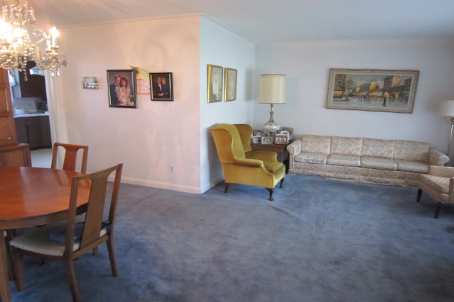 SOLD ***128 BAYCREST*HUGE BUNGALOW*$539,900