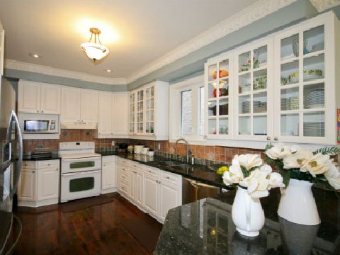 SOLD **518 COLDSTREAM**$1,060,000