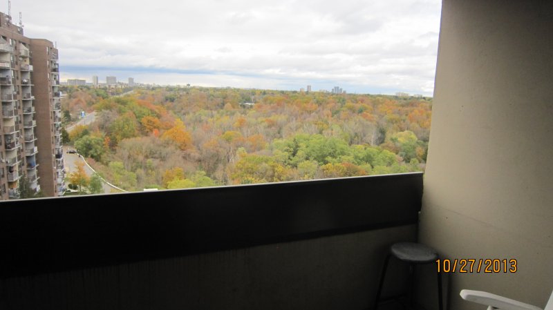 SOLD*****100 CANYON  AVE APT. 908 - $289,000