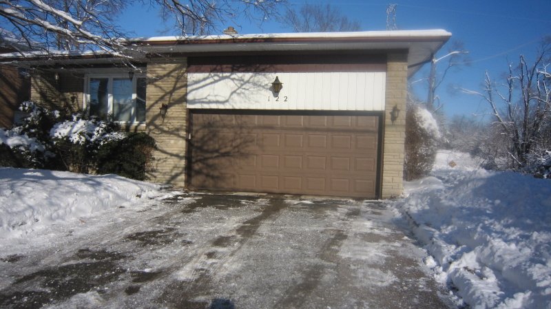 122 HOVE ST. SOLD $835,000*** BUNGALOW**